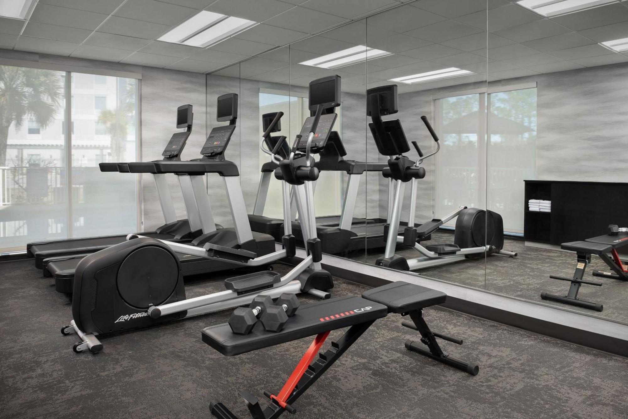 Fairfield Inn & Suites By Marriott Panama City Beach Upper Grand Lagoon Eksteriør bilde