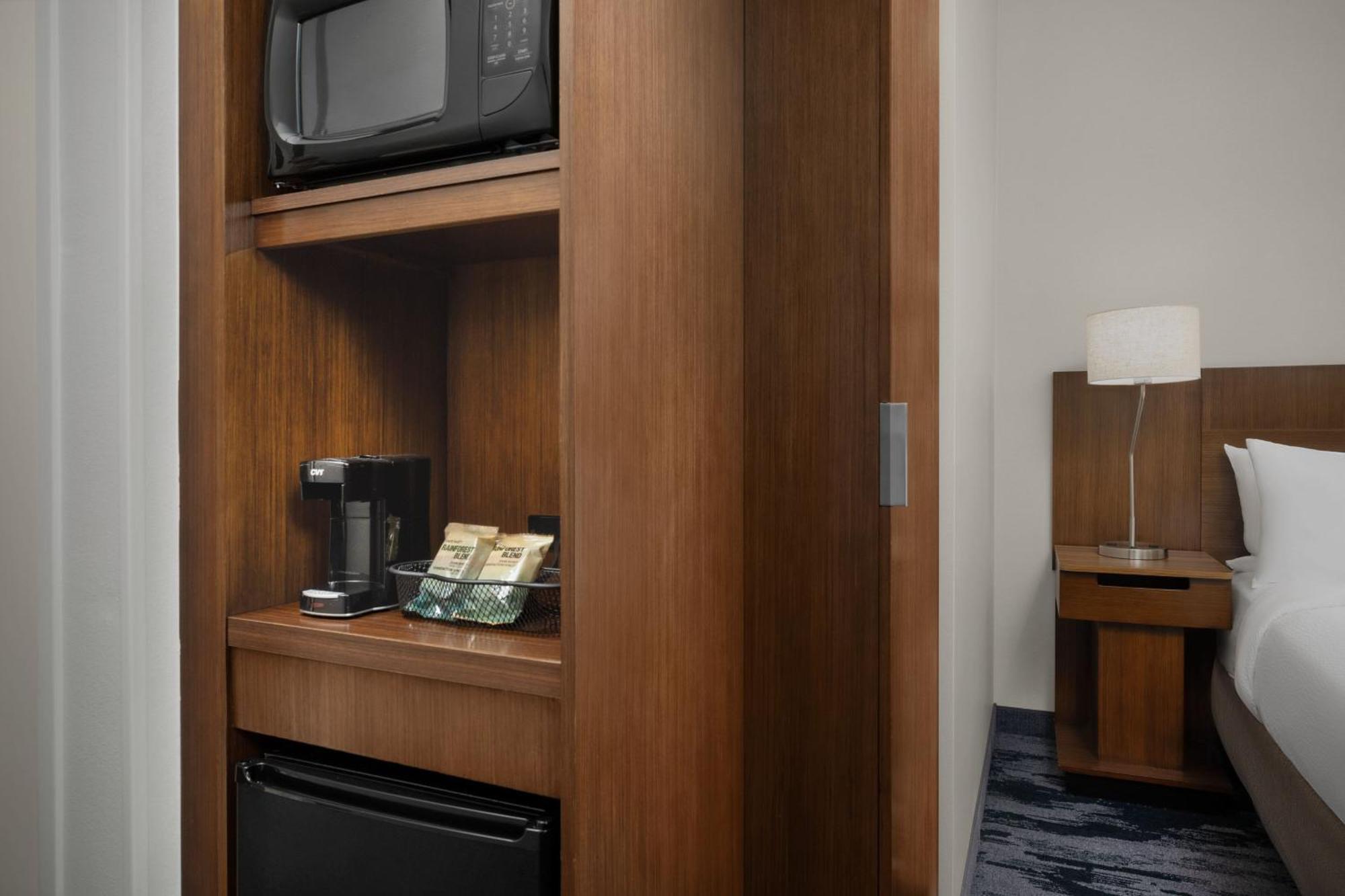 Fairfield Inn & Suites By Marriott Panama City Beach Upper Grand Lagoon Eksteriør bilde