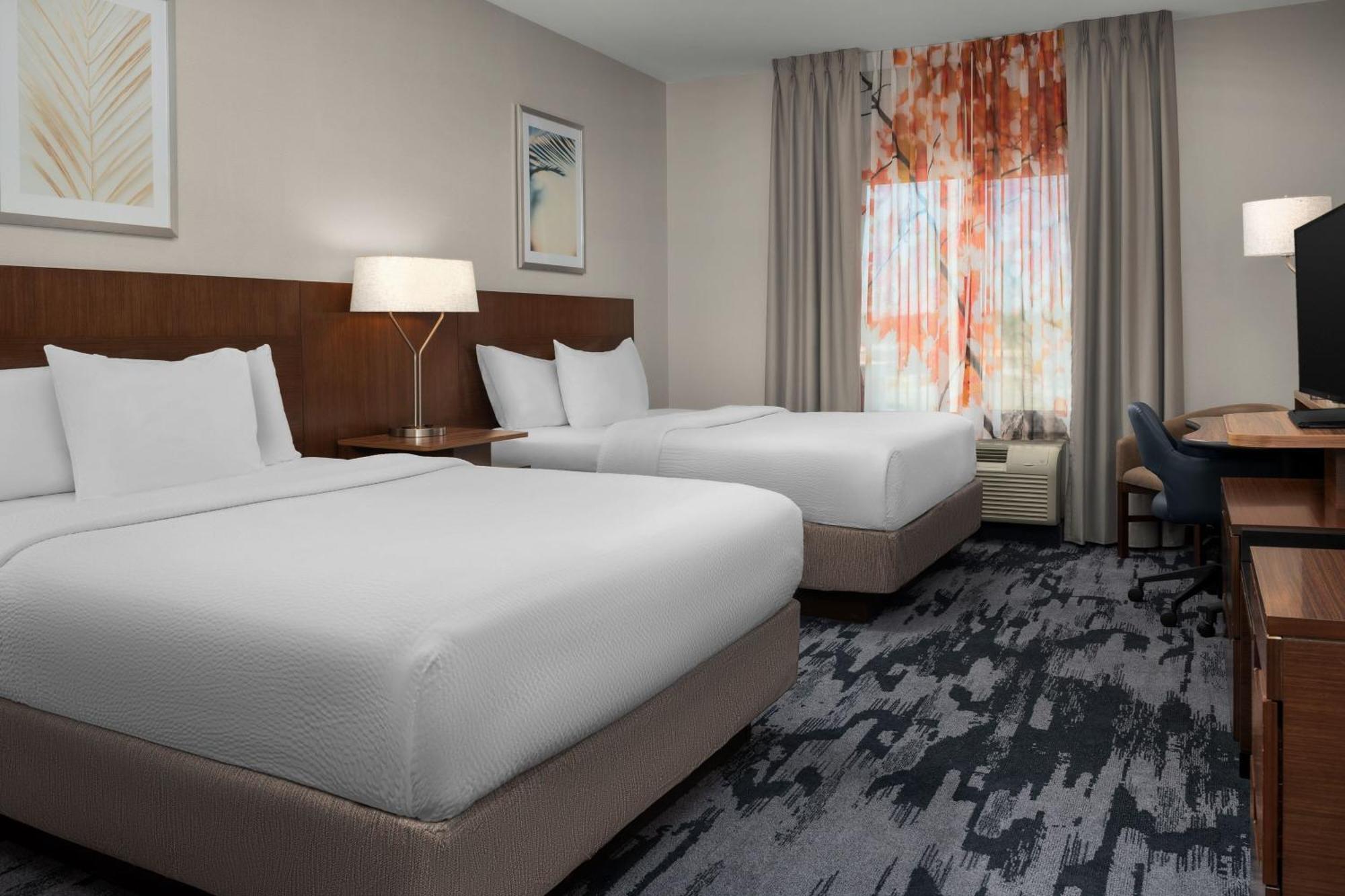 Fairfield Inn & Suites By Marriott Panama City Beach Upper Grand Lagoon Eksteriør bilde