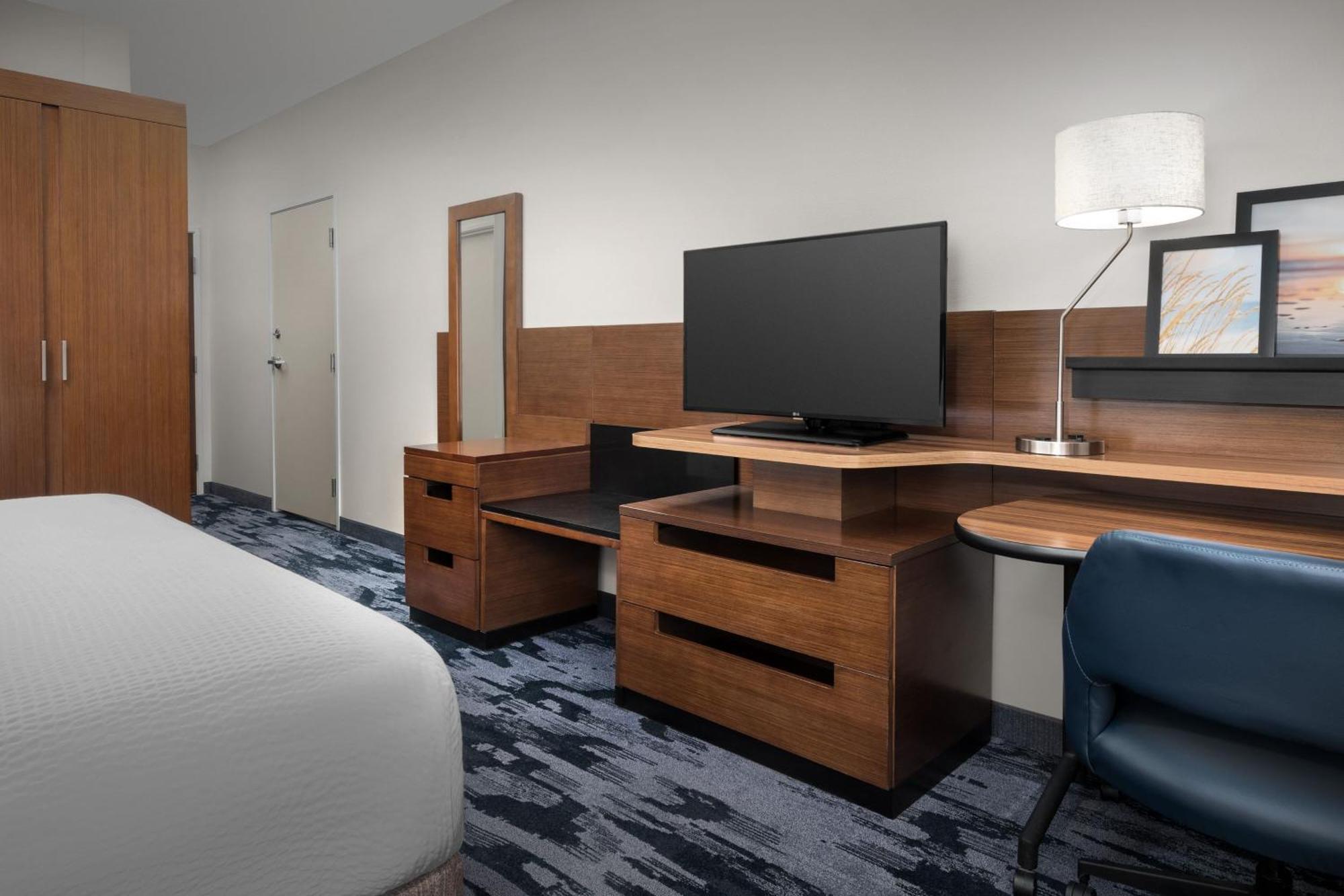 Fairfield Inn & Suites By Marriott Panama City Beach Upper Grand Lagoon Eksteriør bilde