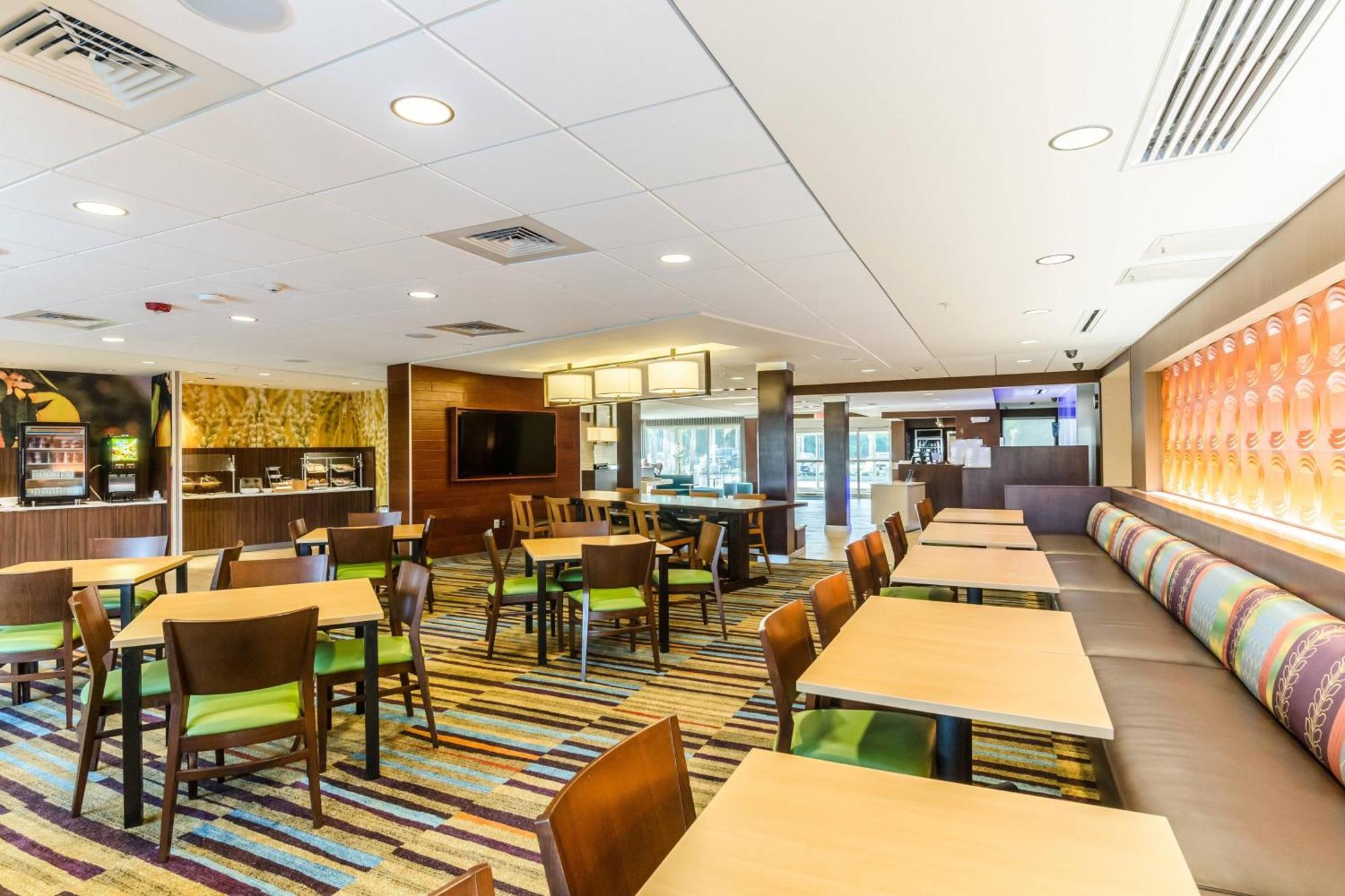 Fairfield Inn & Suites By Marriott Panama City Beach Upper Grand Lagoon Eksteriør bilde